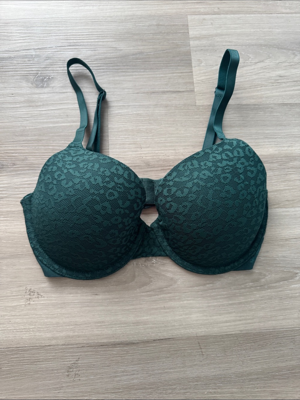 PINK Victoria's Secret Emerald Green Lace Push-Up Bra
